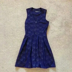 ⭐️ Purple guess dress in size 2